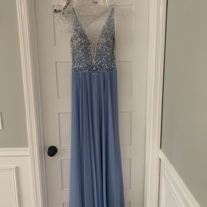 New jovani gown